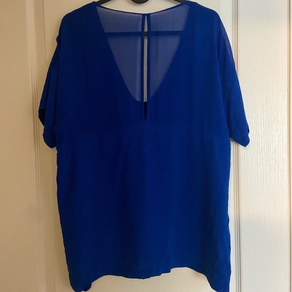 Gorgeous blue silk top babaton good condition - Picture 3 of 5